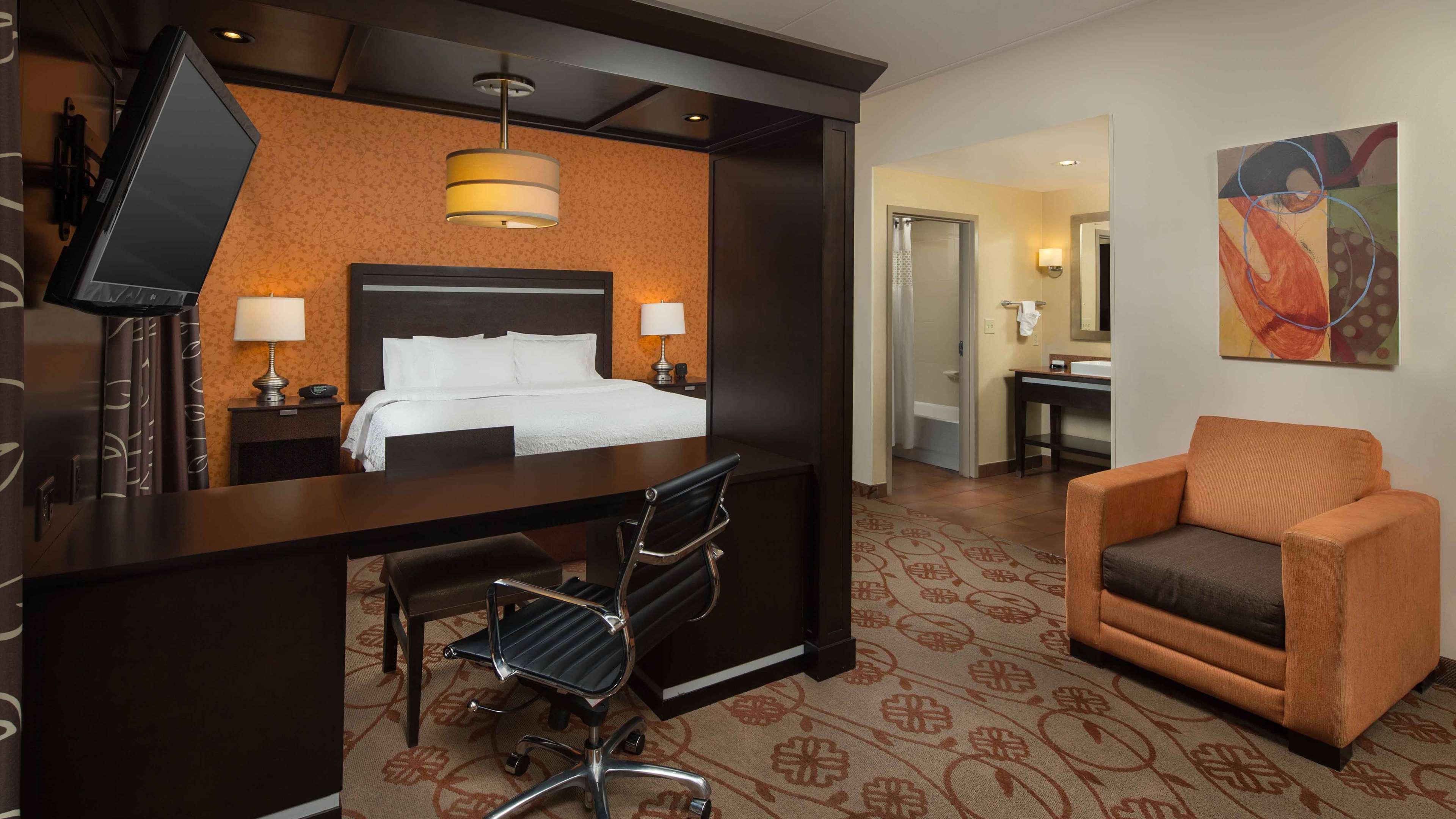 Hampton Inn & Suites Chattanooga Downtown Exterior photo