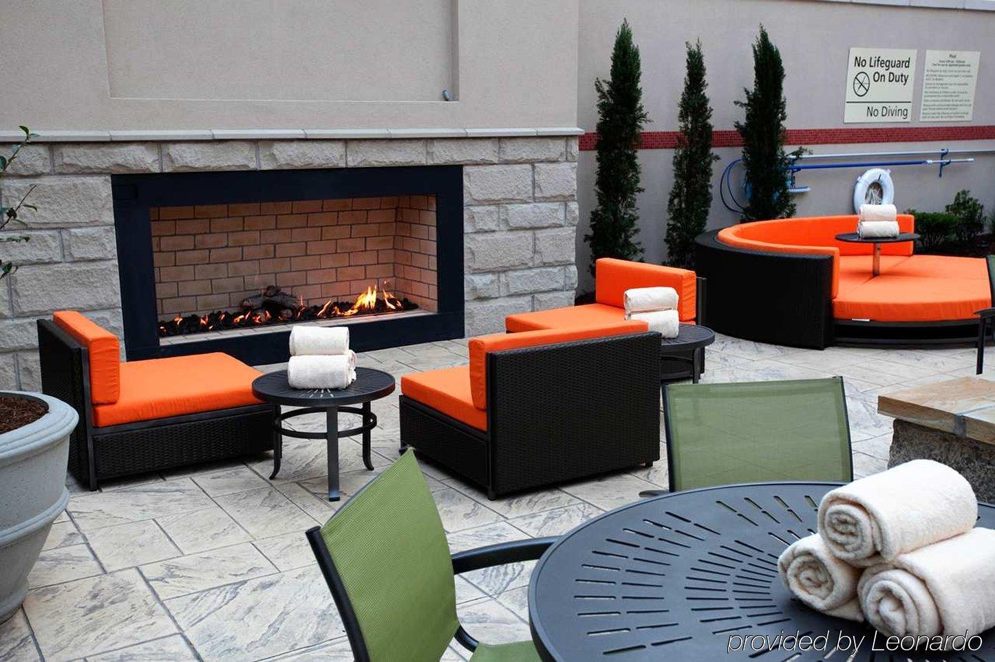 Hampton Inn & Suites Chattanooga Downtown Restaurant photo