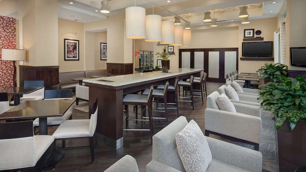 Hampton Inn & Suites Chattanooga Downtown Interior photo